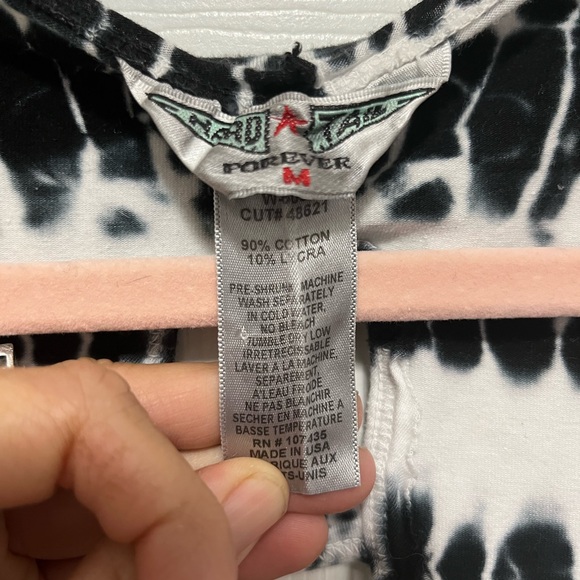 Hard Tail Black and White Tie-Dye Cardigan Wrap - Picture 11 of 11